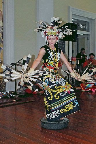 TARI: Tagalog.